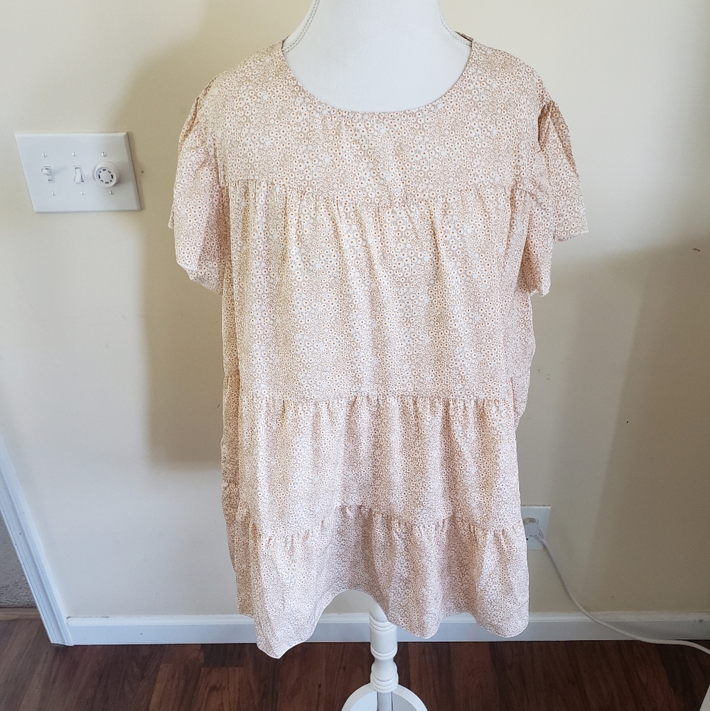 Plus Size Floral Tunic